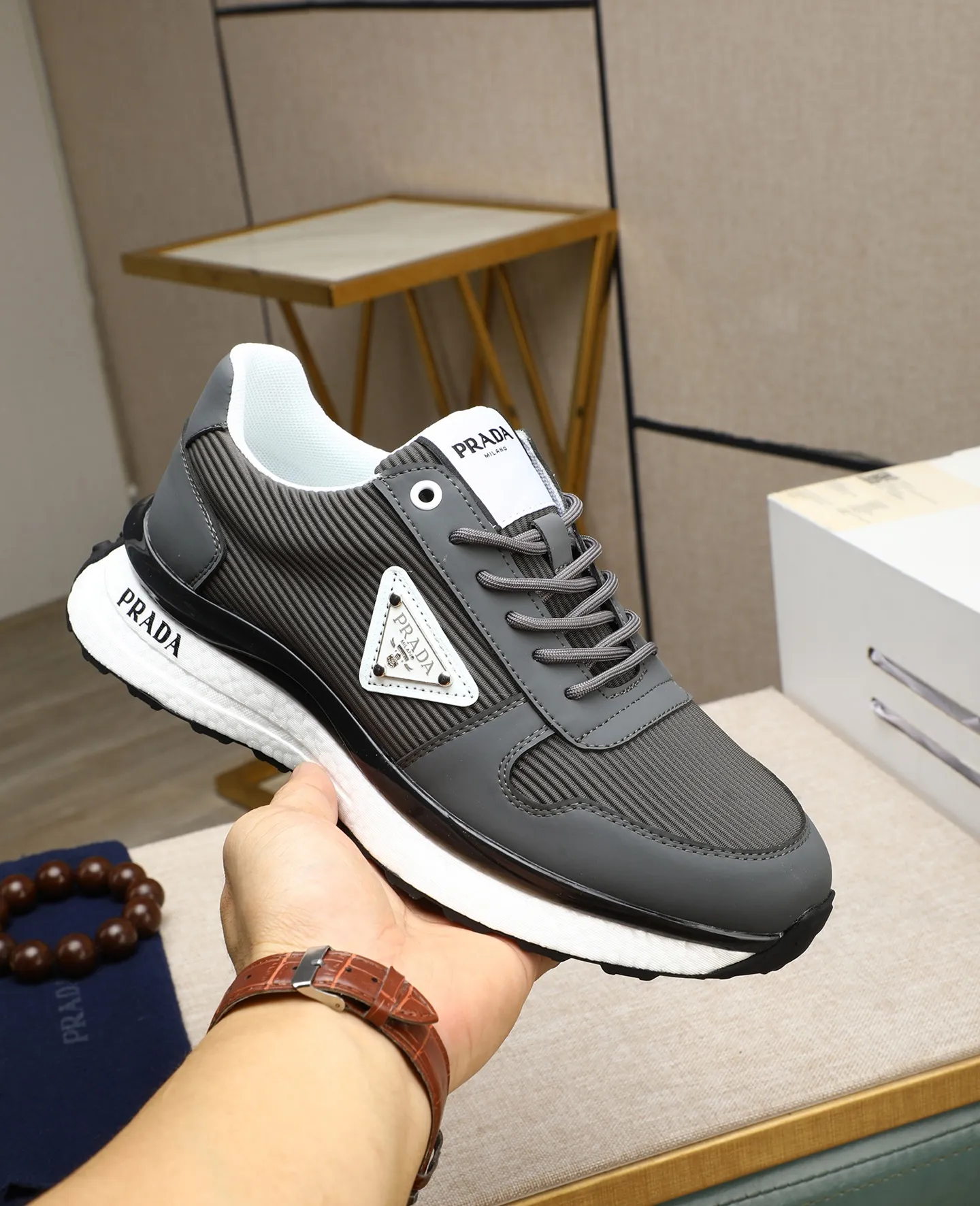 Men's shoes💰460🌹🌹[PRADA—Prada] latest model🙈original replica! 👟👟👟Available here. The workmanship is top-notch. The upper is made of Italian 🇮🇹Imported calfskin. ❗️Breathable genuine leather lining @Suitable for travel. The original version has an enlarged engraved sole, making it suitable for all kinds of travels, showing low-key luxury. Let quality speak for itself. Color: Size: 38-44